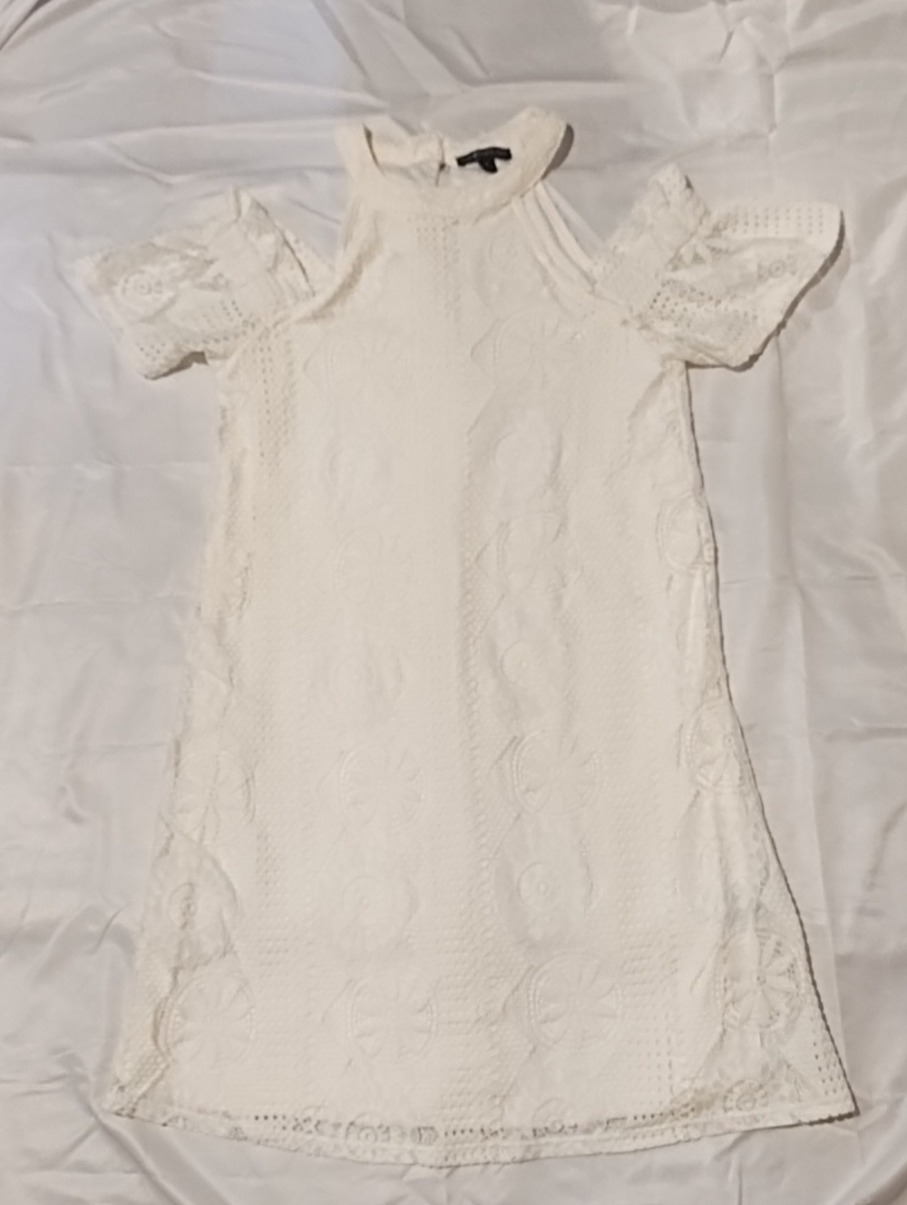 Cold-Shoulder Ivory Lace Midi Dress Beautiful Size Small